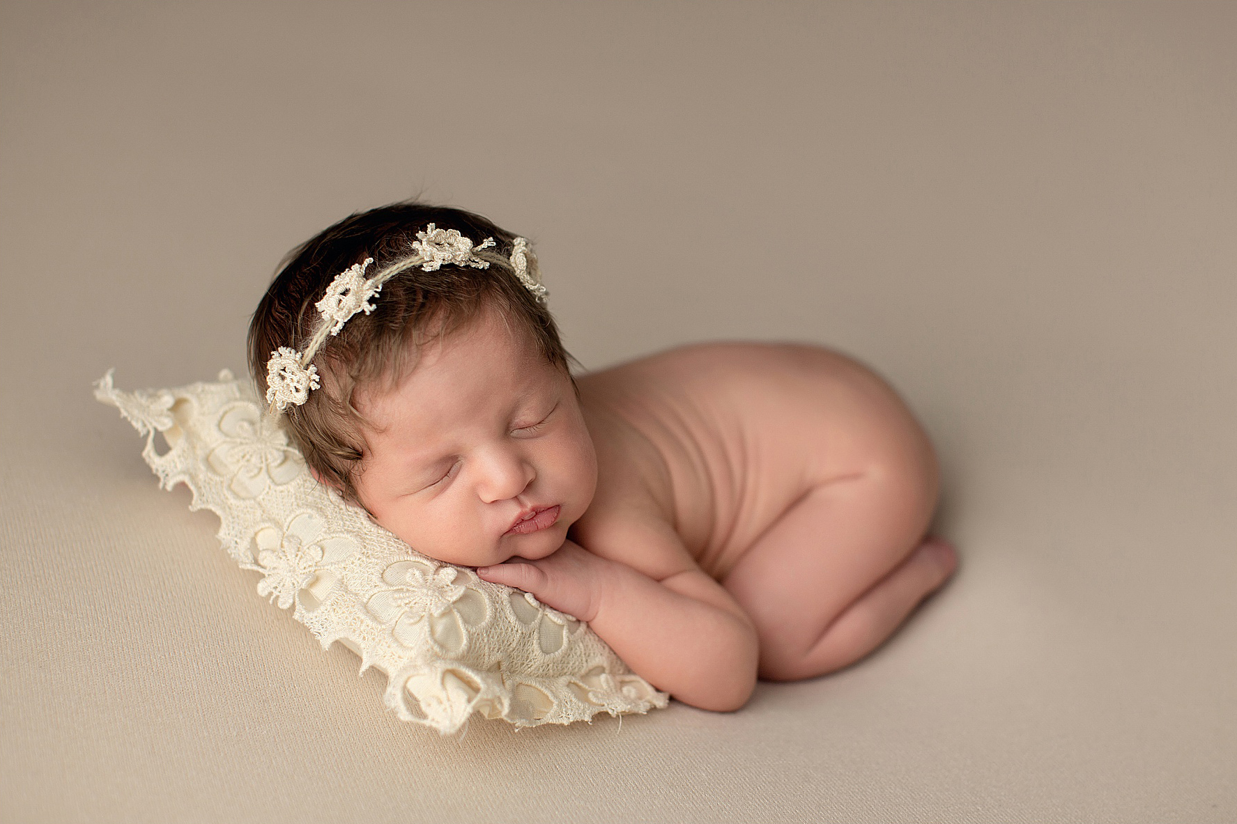 Detroit Maternity + Newborn Photographer